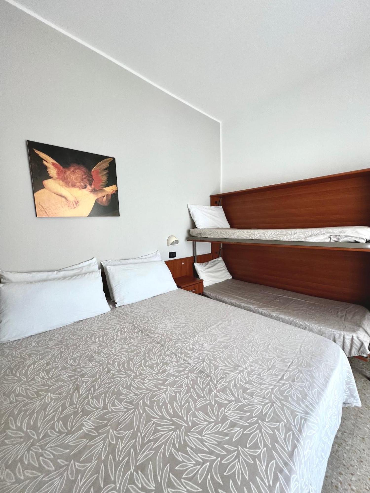 Hotel Ardea Rimini Buitenkant foto