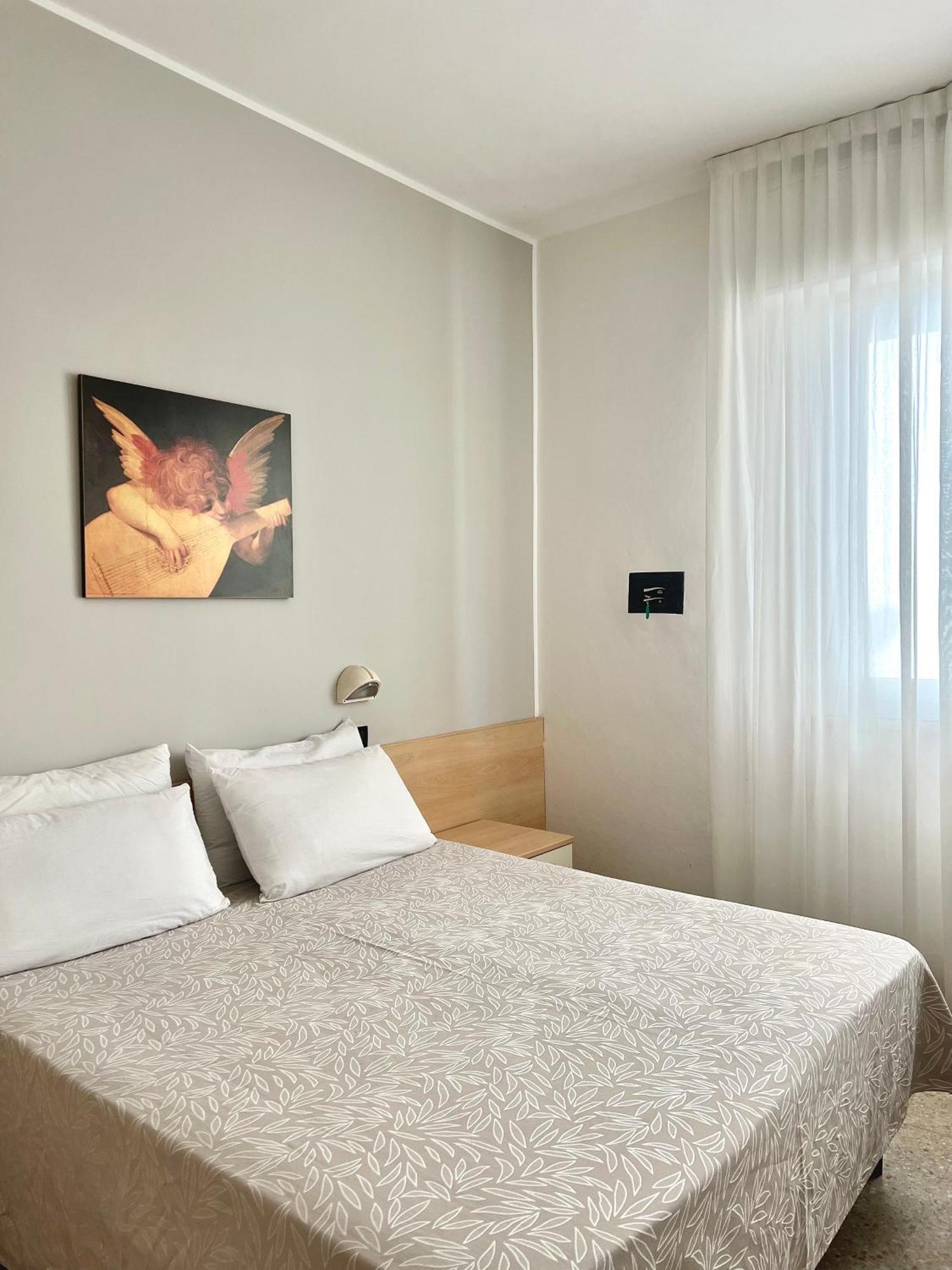 Hotel Ardea Rimini Buitenkant foto
