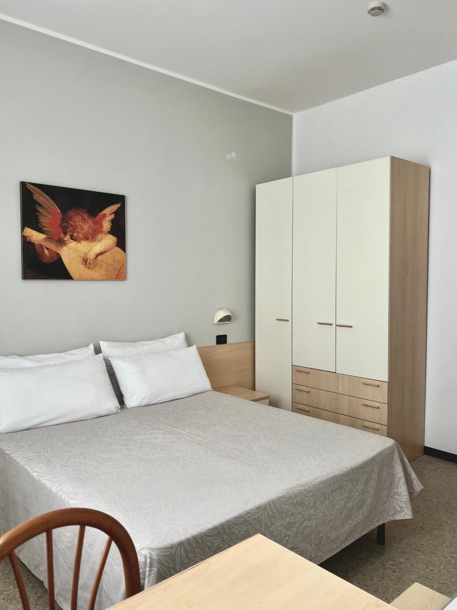 Hotel Ardea Rimini Buitenkant foto