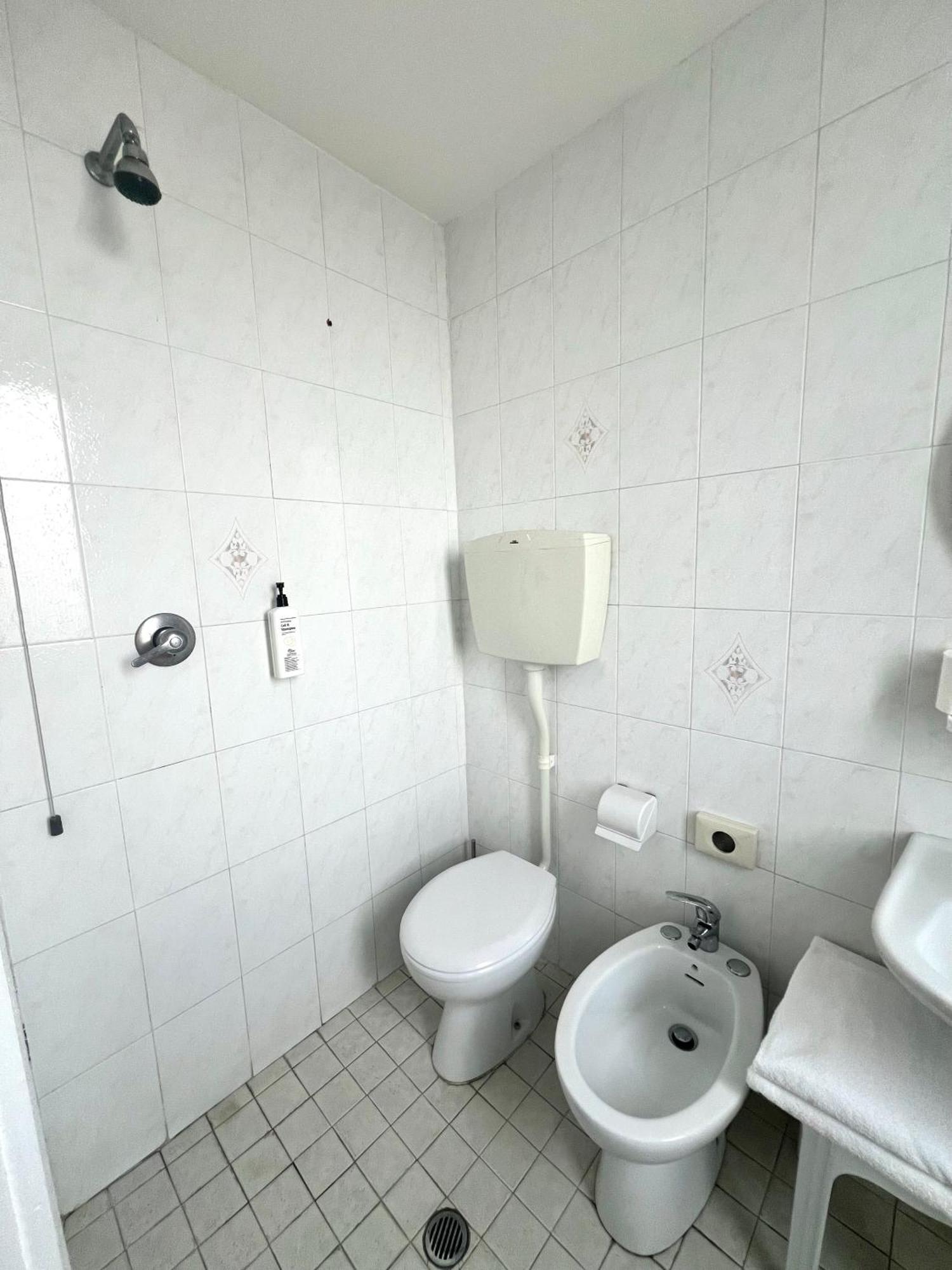 Hotel Ardea Rimini Buitenkant foto